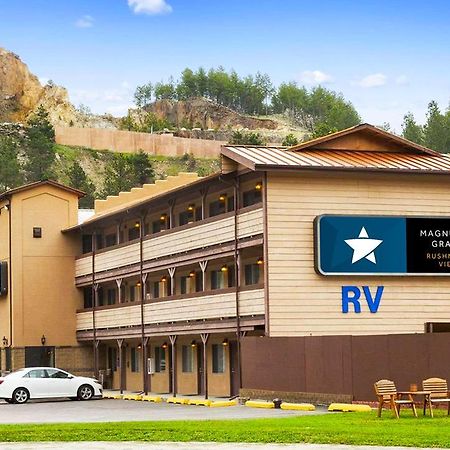 Magnuson Grand Rushmore View Keystone Exterior photo